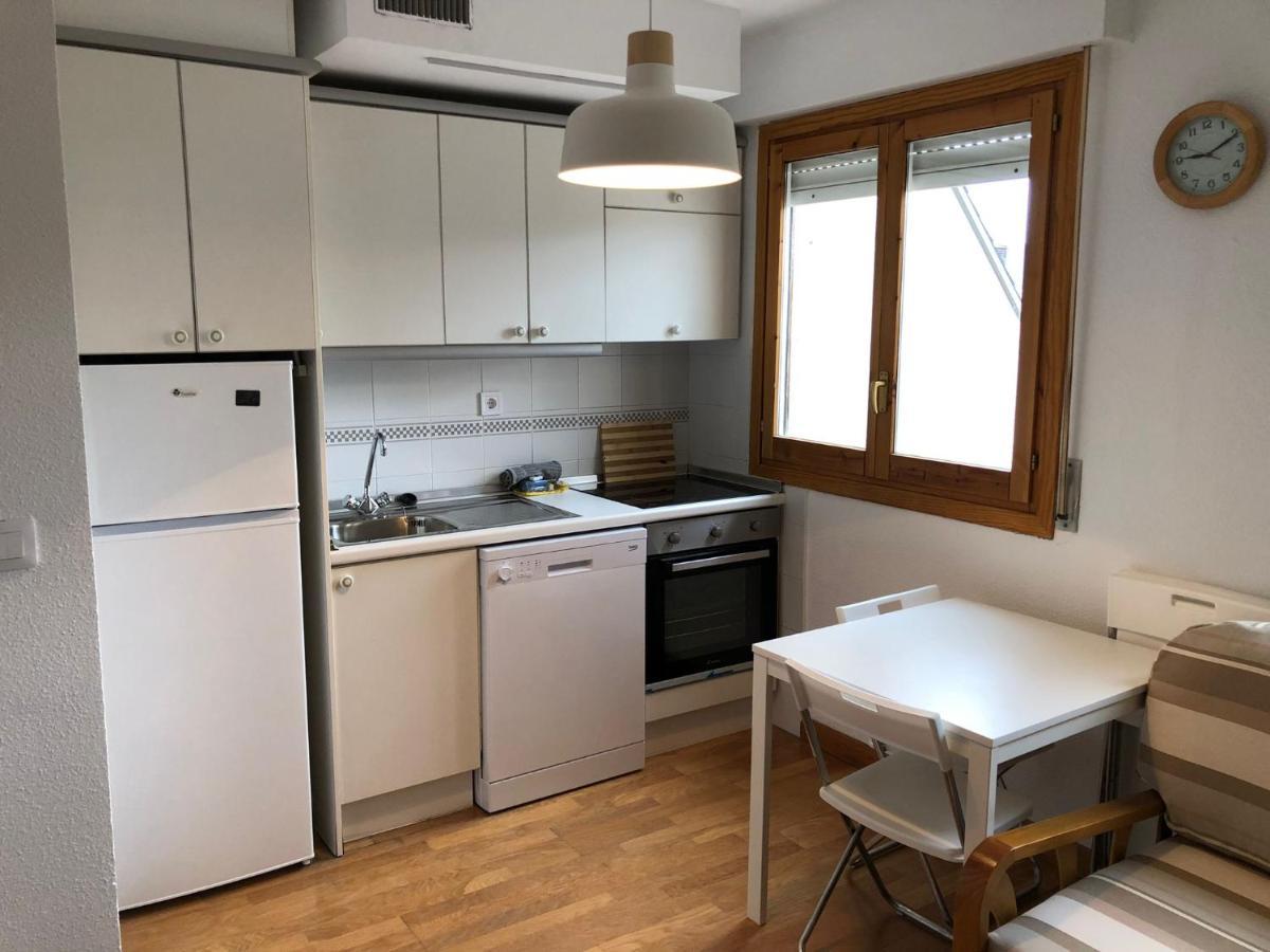 Alameda Lägenhet Jaca Exteriör bild
